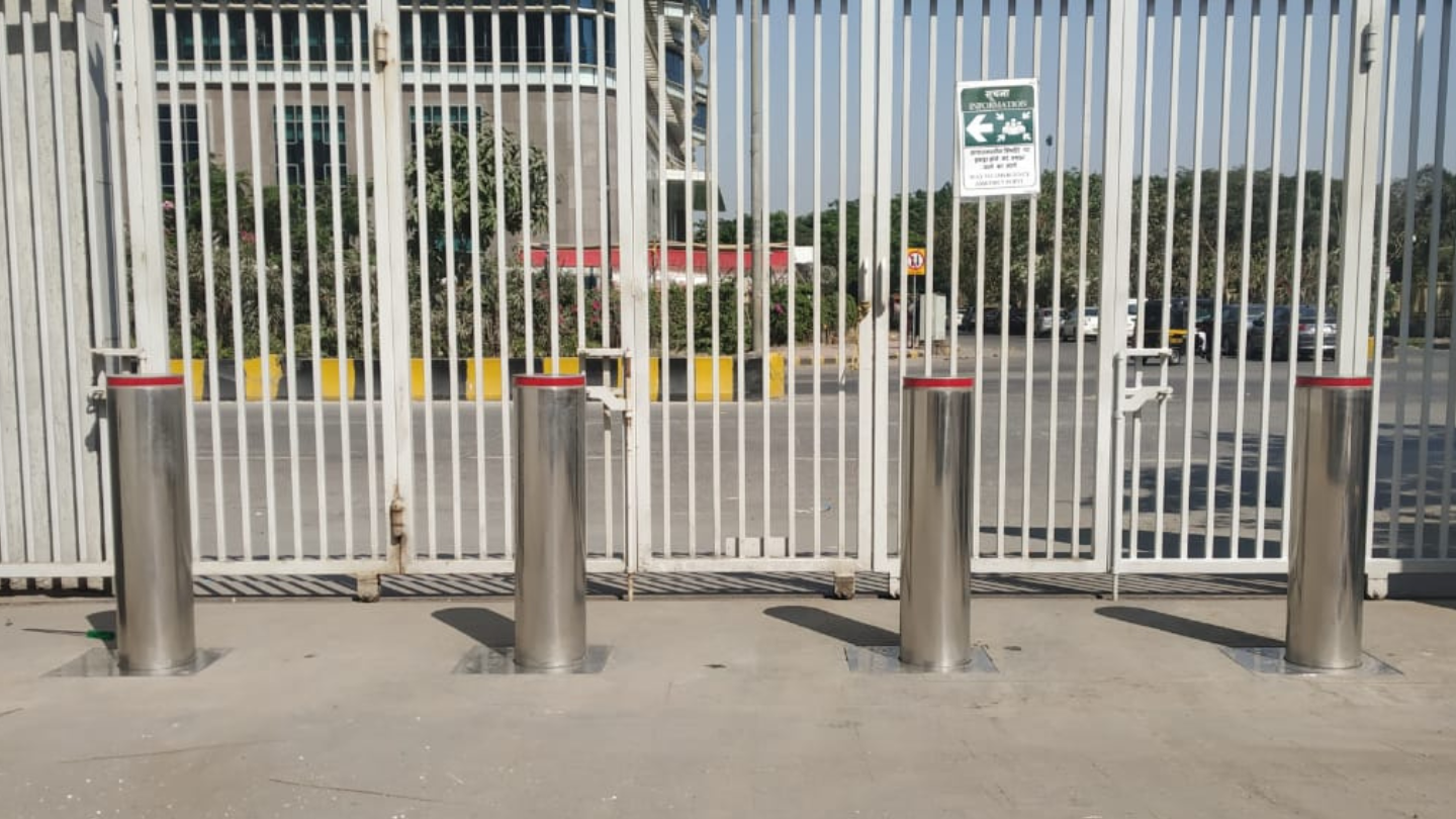 ST 4 600 Bollards - Anti Car Theft Solutions